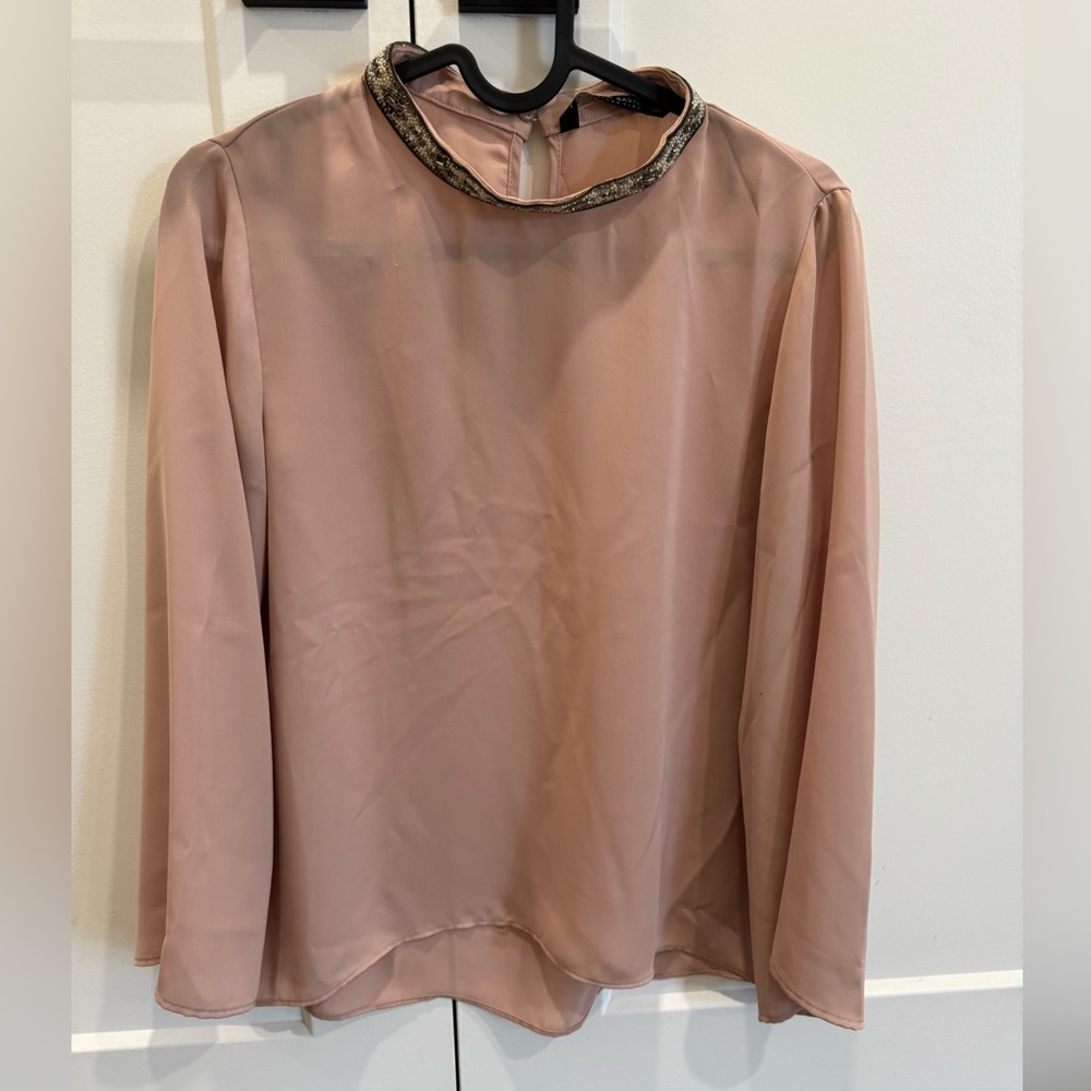 Zara beaded neck line blush long sleeve blouse